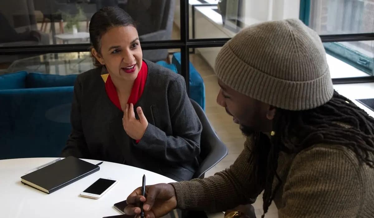 You are currently viewing 5 Essential Tips for Writing Effective Job Classified Ads